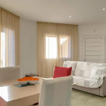 Fuer 4 Personen Ca 60 Qm In Empuriabrava, Costa Brava Golf De Roses Apartment Empuriabrava